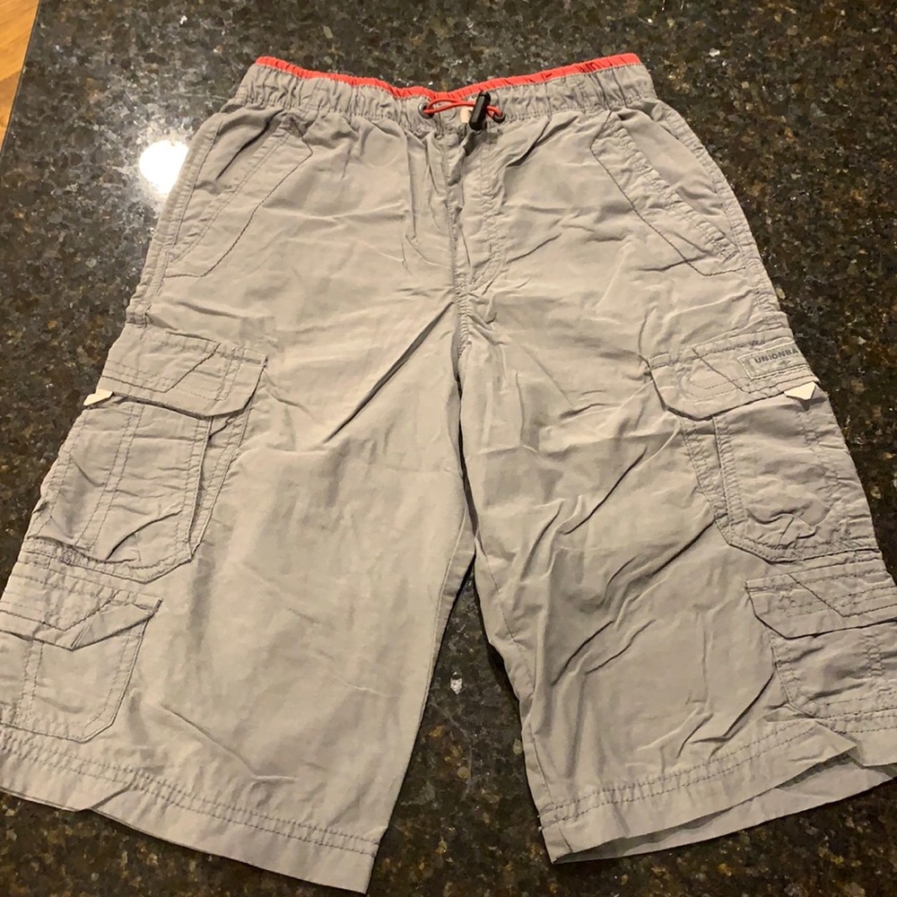 Gray cargo shorts, size Youth 12